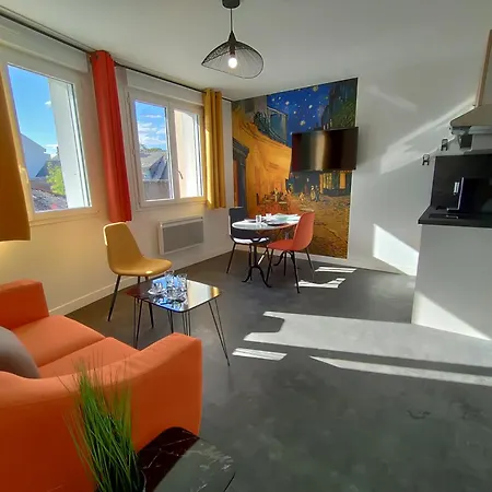 Gogh Apartment