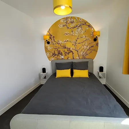 Apartment Gogh Laval (Mayenne)