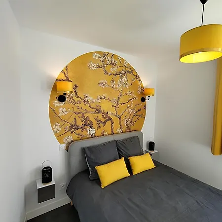 Apartment Gogh